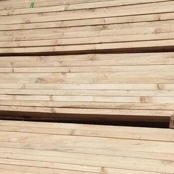 晋中木方批发厂工地材料品质优板材质地厚实不易断裂